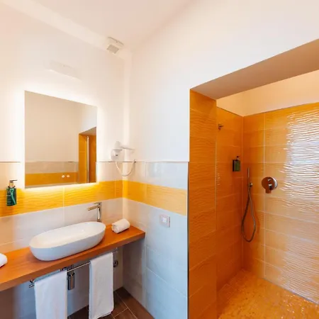 Domus Rubra Gasthof 3*