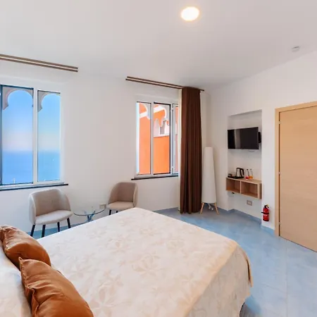Domus Rubra Ραβέλλο