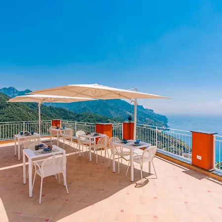 Domus Rubra Ραβέλλο